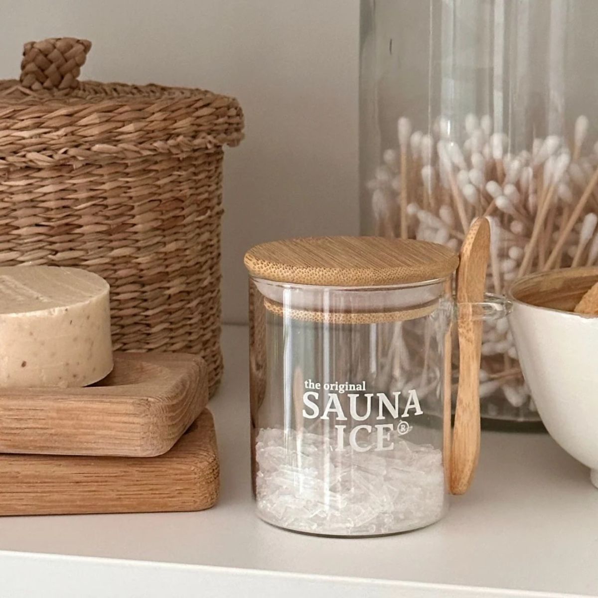 SAUNA ICE – Aufbewahrungsglas für Mentholkristalle mit Holzlöffel