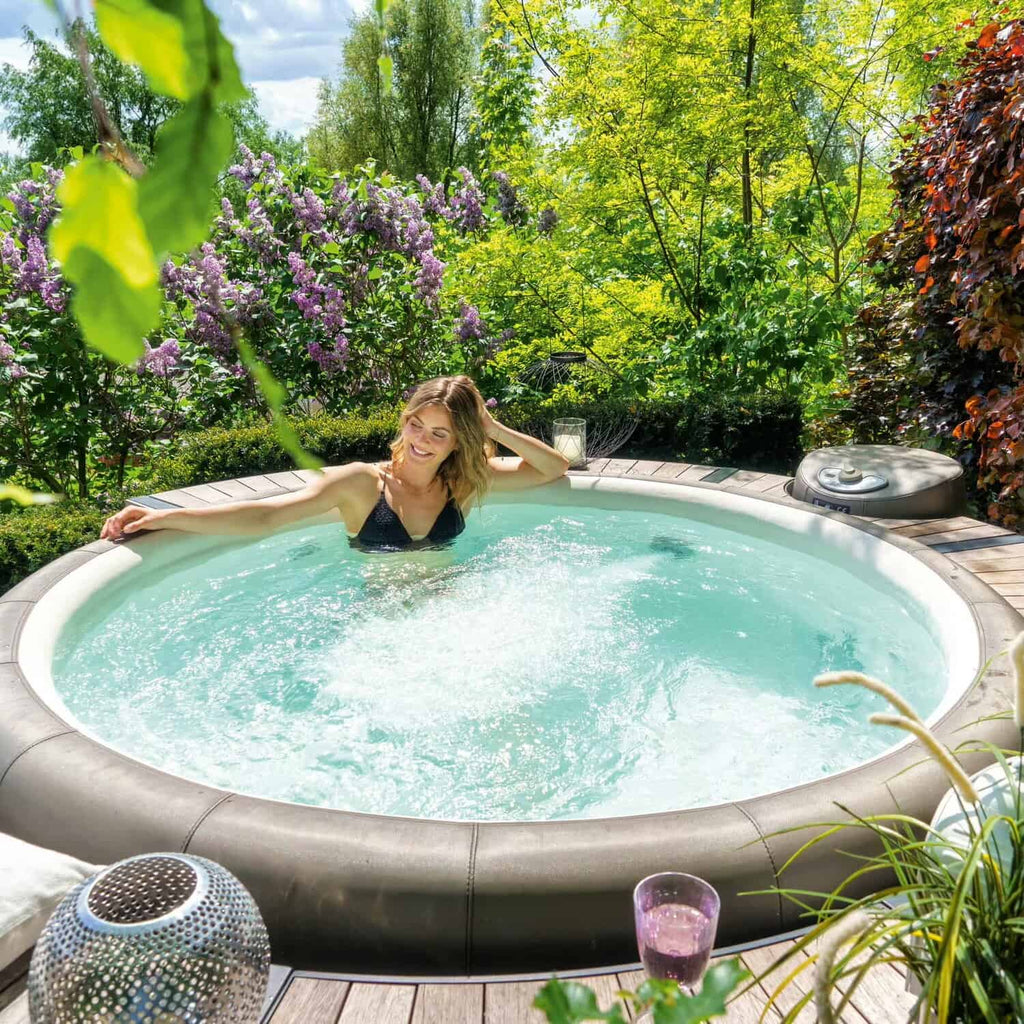 Softub Whirlpool RESORT für 5-6 Pers. - Ø 200 cm
