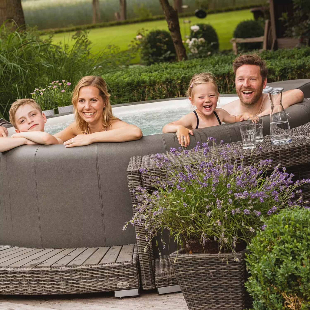 Softub Whirlpool RESORT für 5-6 Pers. - Ø 200 cm