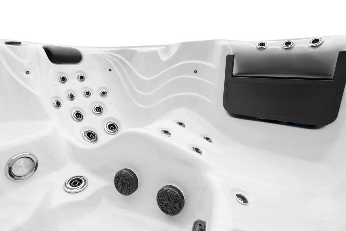 Hanscraft Whirlpool Swim SPA Valhalla